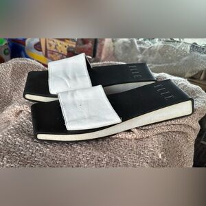 Elle Monochrome Slide Sandals